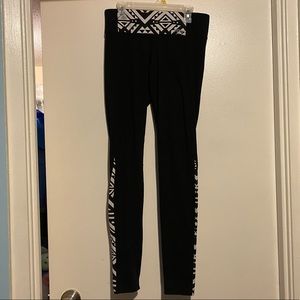 PINK VICTORIA SECRET ULTIMATE YOGA LEGGINGS